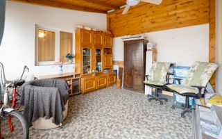 Casă micuță + un pic de curte - Poză 11