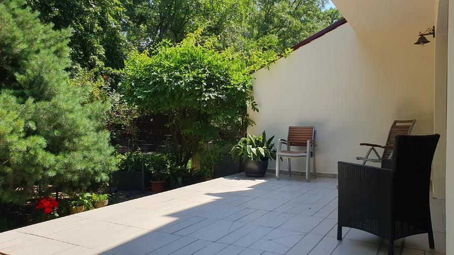 Vila langa padurea Baneasa, zona Liceul Francez, Sector 1, Bucuresti - Poză 1