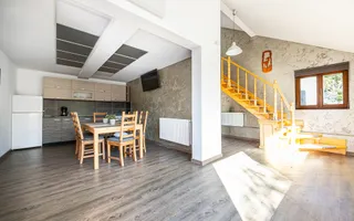 Casă 4 camere, garaj, foișor, grajd, 6000mp teren lângă padure - Poză 14