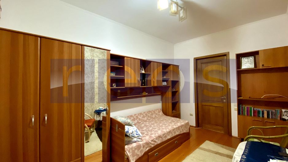 DE VANZARE 3 CAMERE 100 MP | BOXA 10 MP | SEBASTIAN | VULCAN CENTER - Poză 11