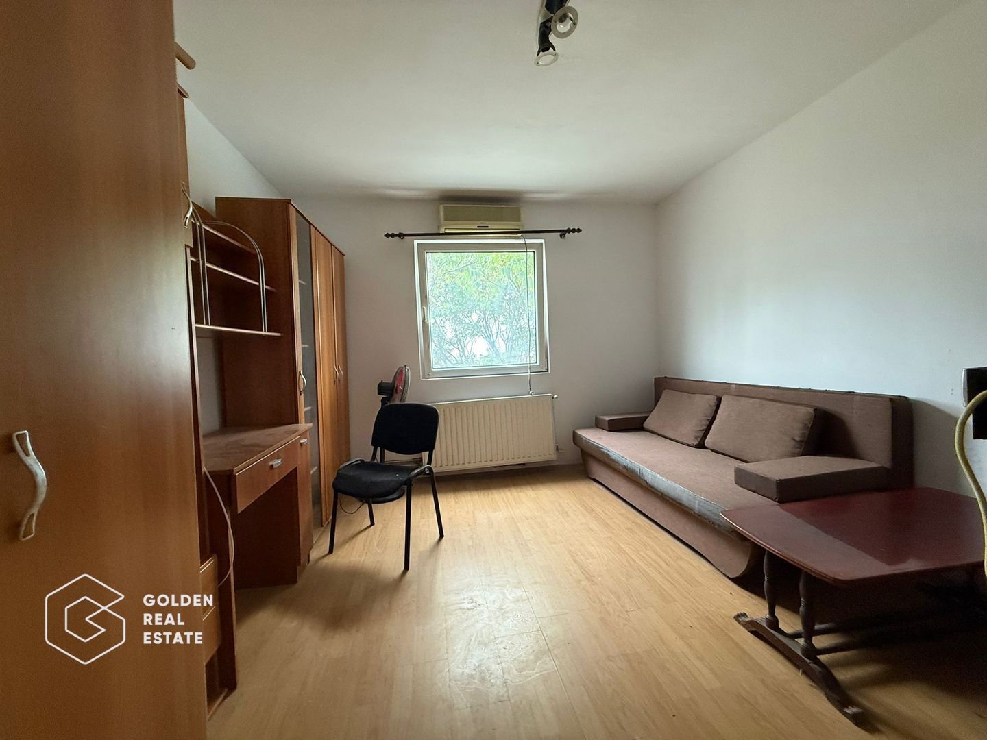 Garsoniera  zona Iosefin, langa Turnul de Apa si malul raului Bega - Poză 2