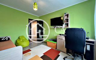 Apartament de vânzare cu 3 camere în zona Rogerius, Oradea - Poză 10