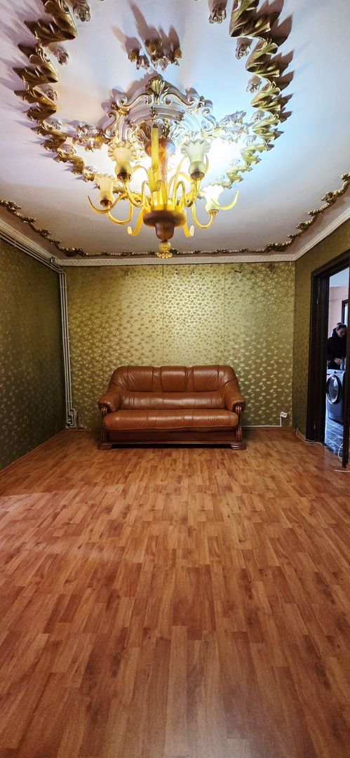 Apartament 3 camere de vanzare Drumul Taberei - Poză 1