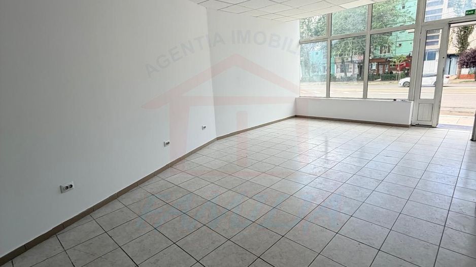 🏢 Spațiu comercial de vânzare – Oportunitate excelentă de investiție - Poză 12