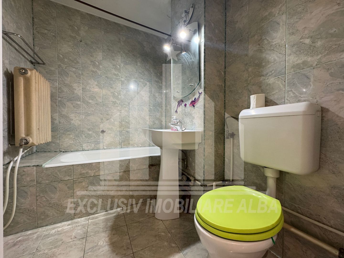 Apartament cu 3 camere decomandate de inchiriat, Cetate - Poză 8