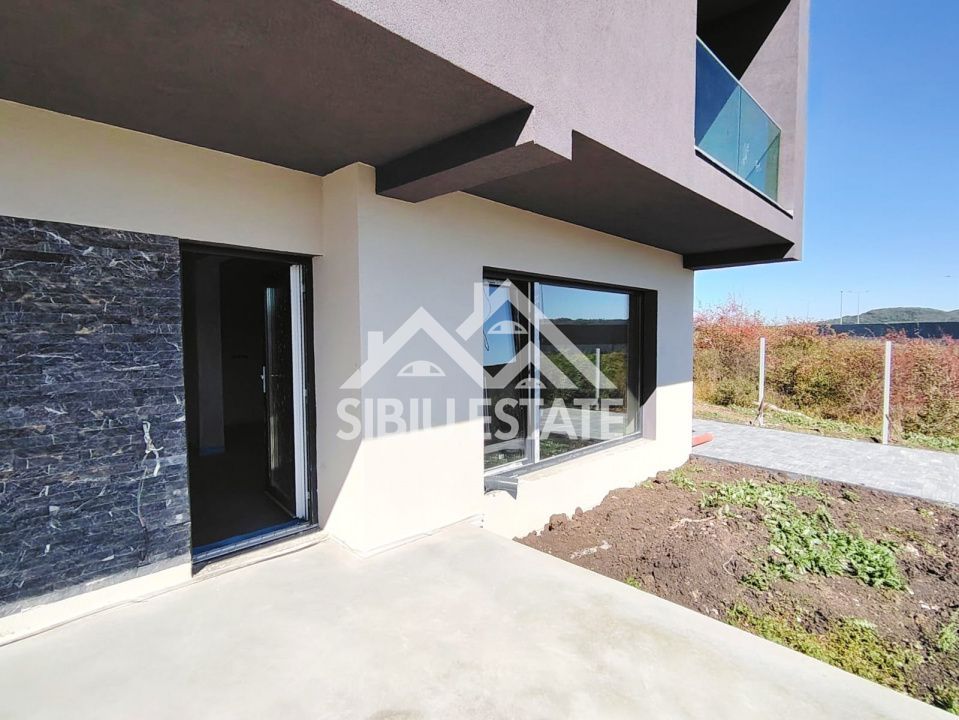 Casa noua Sibiu, Selimbar  teren 790 mp, garaj dublu, terase - Poză 14