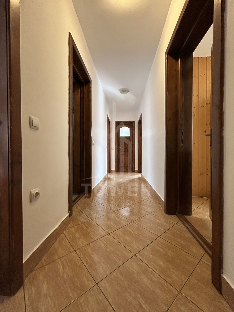 Apartament cu 3 camere, 2 băi și loc de parcare în curte – Turnișor - Poză 11