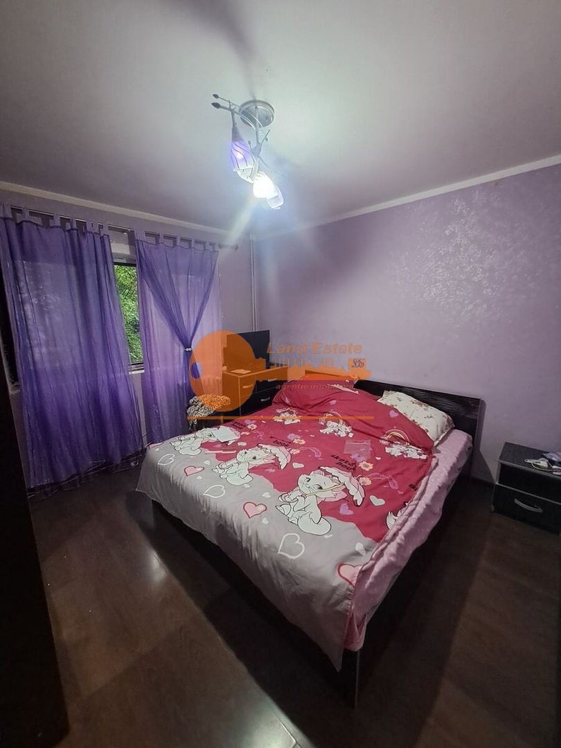 Apartament cu 3 camere in Apusului - Poză 1