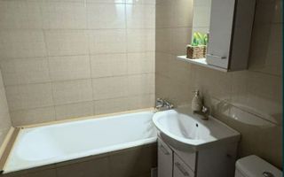 Apartament 2 camere, zona centrala. - Poză 3