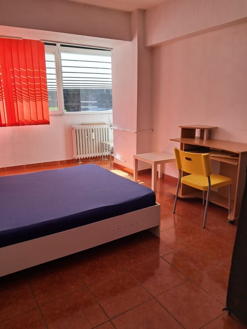 De inchiriat apartament 3 camere zona Gorjului/Lujeurului - Poză 6