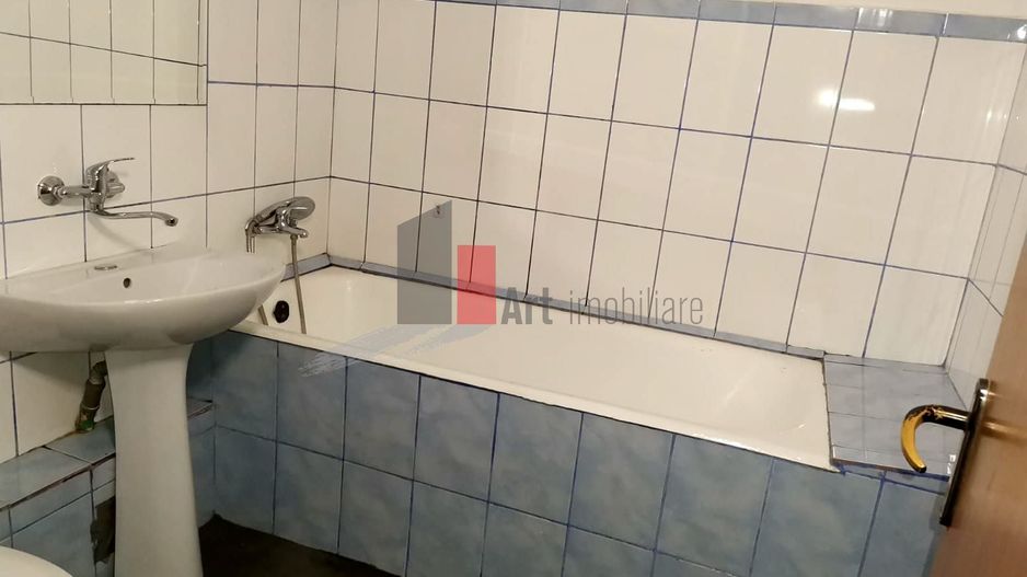 APARTAMENT 3 CAMERE LACUL TEI - Poză 8