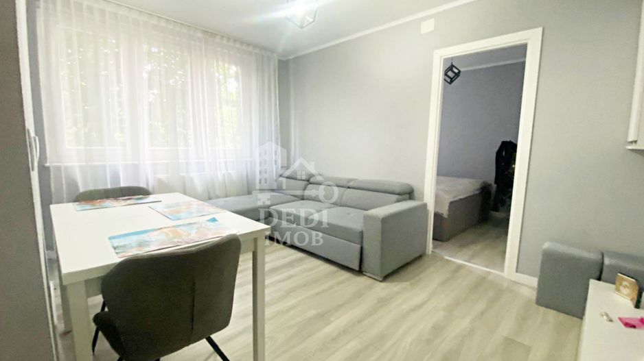 Apartament cu 2 camere de vanzare zona Rogerius, Oradea - Poză 1