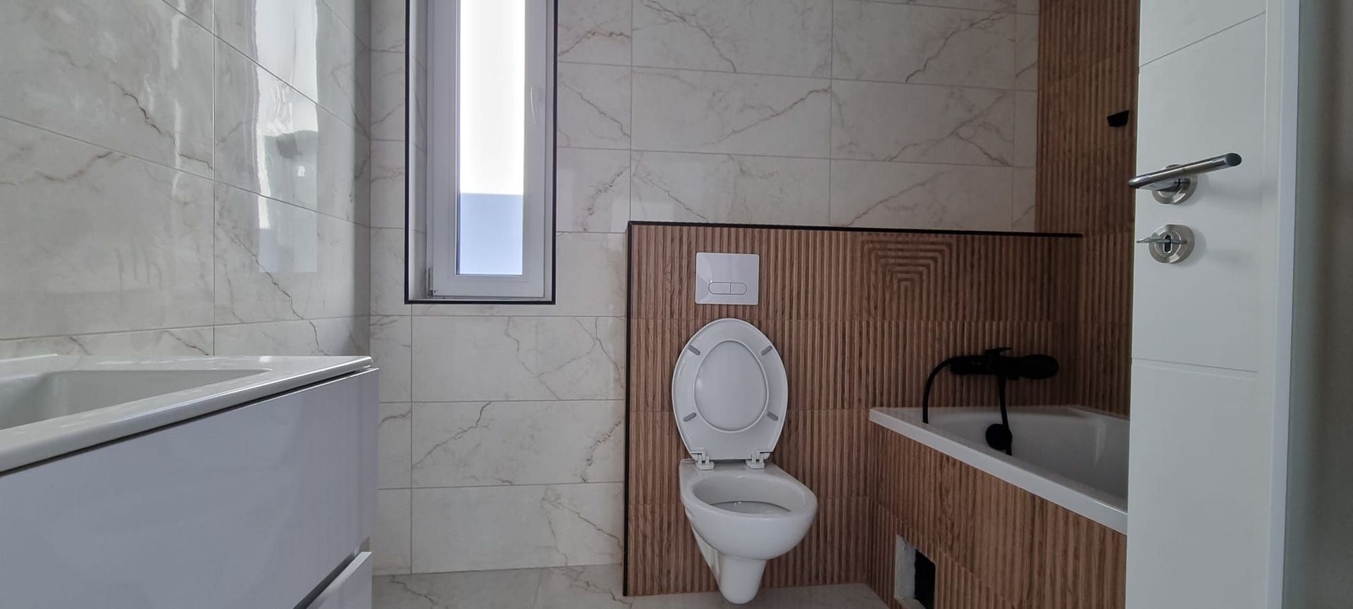 Investește în calitate: Case pe parter în cel mai nou și aerisit complex. - Poză 25