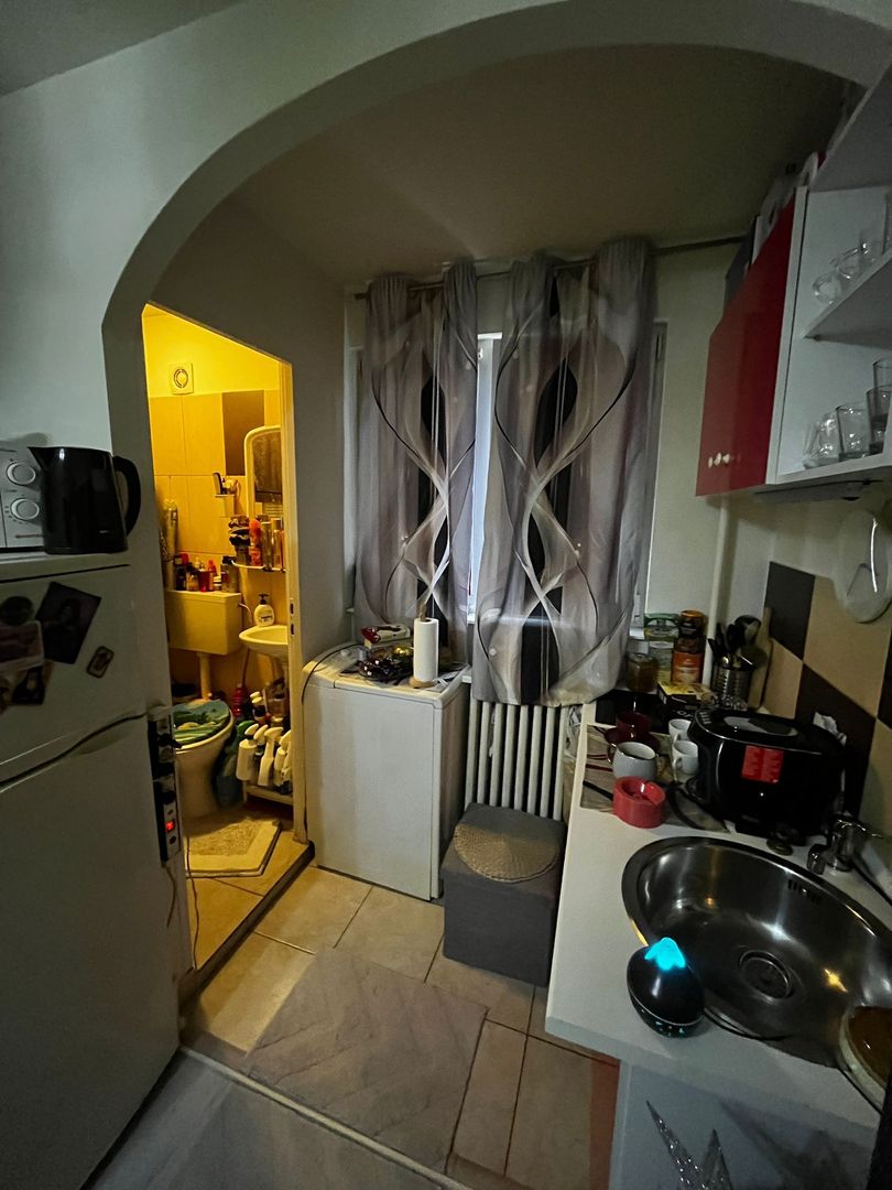 Vanzare garsoniera cu boxa in Titan- 3min metrou 1 Decembrie 1918 - Poză 2