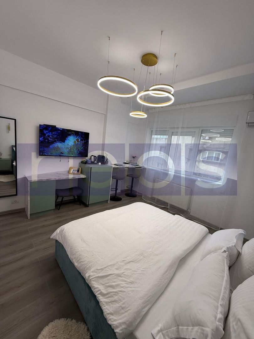 VANZARE GARSONIERA ULTRACENTRAL UNIVERSITATE 21MP RENOVAT INVESTITIE AIRBNB - Poză 2