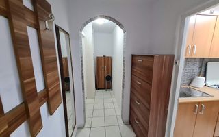 Apartament 3 camere, Parter, Semidecomandat, Zona Cetate - Poză 3