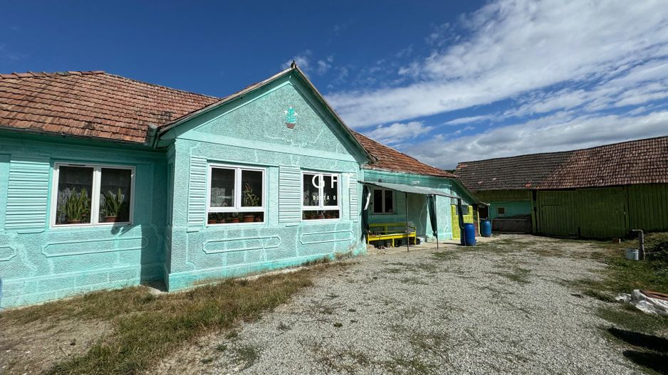 Casa de vanzare la Enciu cu teren generos, Apa GRATIS - Poză 2