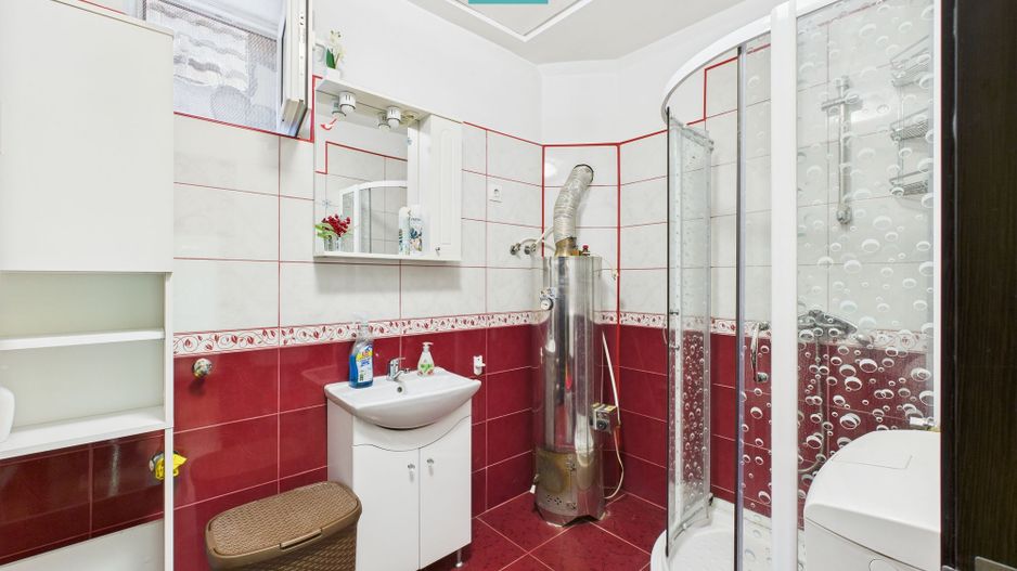 Casă de cărămidă in Grădiște - Poză 6