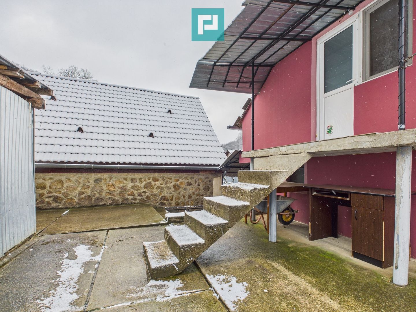 Casă individuală în Lipova - Poză 3