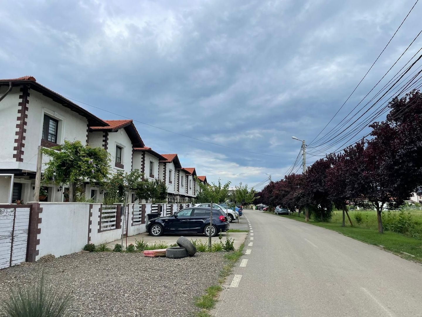 Casă modernă mobilată | 3 dormitoare |  Ansamblu privat | Strada asfaltata - Poză 1