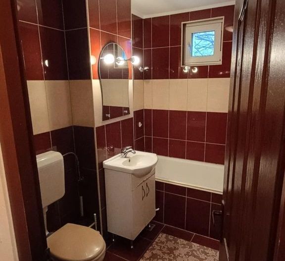 Vând apartament 2 camere Micro 16 , parter !! - Poză 8