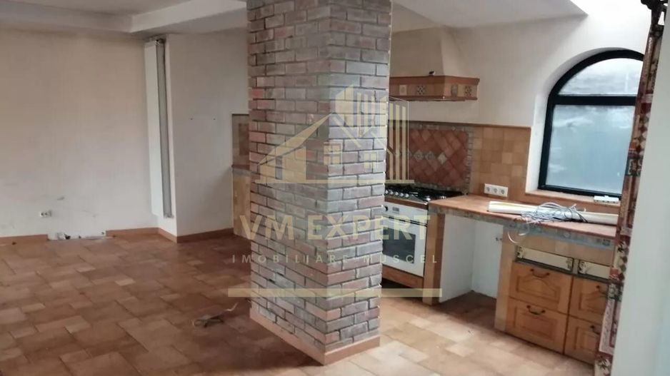 VILA 10 CAMERE TEREN 593MP, ZONA CENTRALA, CAMPULUNG - Poză 2