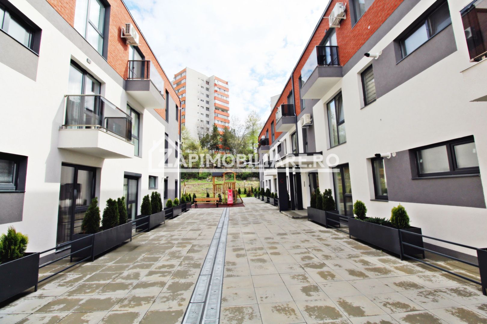 Ap 2 camere Lux - Crinului Residence - loc parcare subteran - Poză 2