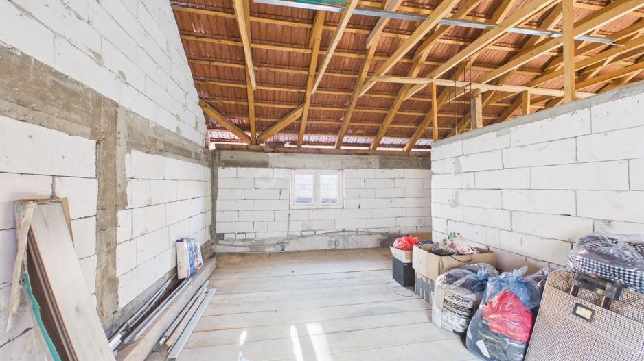 Casă P+E cu două apartamente, zona Drăgășani - Poză 15