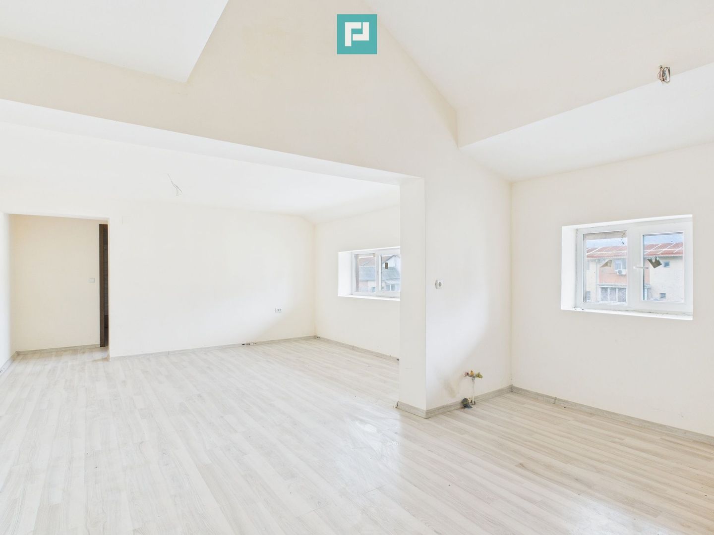 Apartament 2 camere + pod, 78 mpu, Buziașului - Poză 4