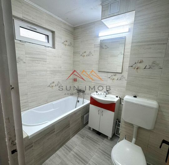 De inchiriat, apartament 2 camere, decomandat, zona ultracentrala - Poză 3