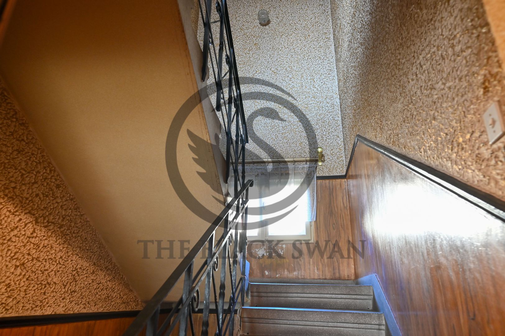 Casa cu 6 camere de vanzare | Zona Ultracentrala, Baicoi | Comision 0% - Poză 13