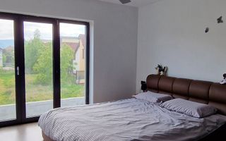 Casă Modernă Nouă în Șelimbăr | Zonă Liniștită | Finisaje Premium | - Poză 3