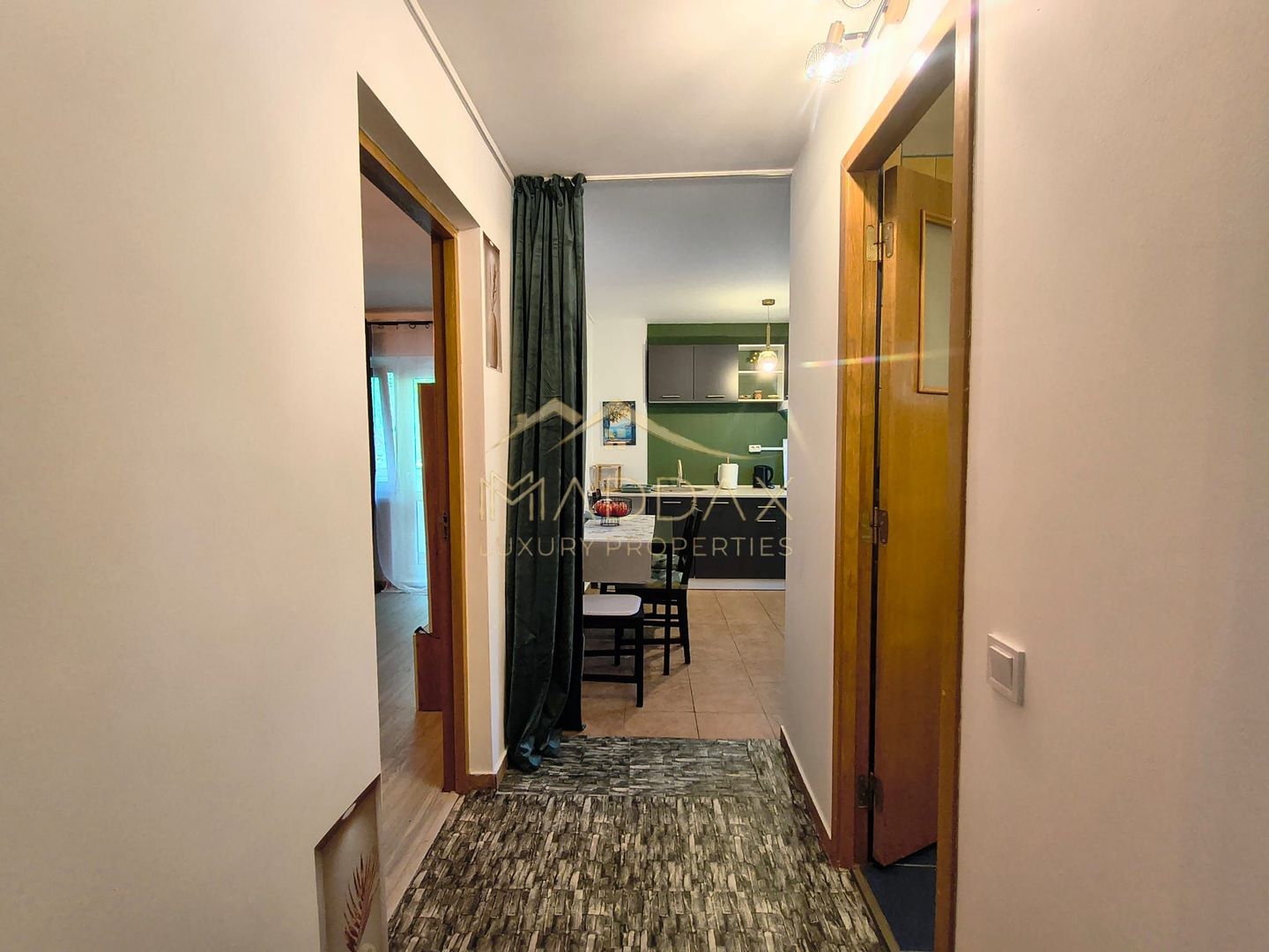 PRIMA ÎNCHIRIERE / STUDIO PREMIUM 41.35 MP //  ZONA DECEBAL - Poză 1