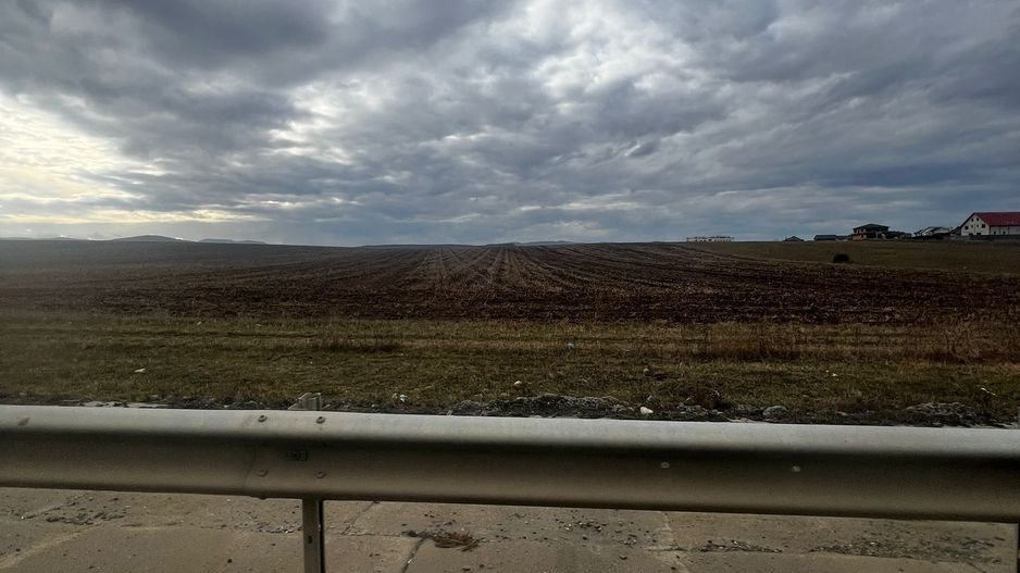 Teren extravilan de vânzare - Poză 1
