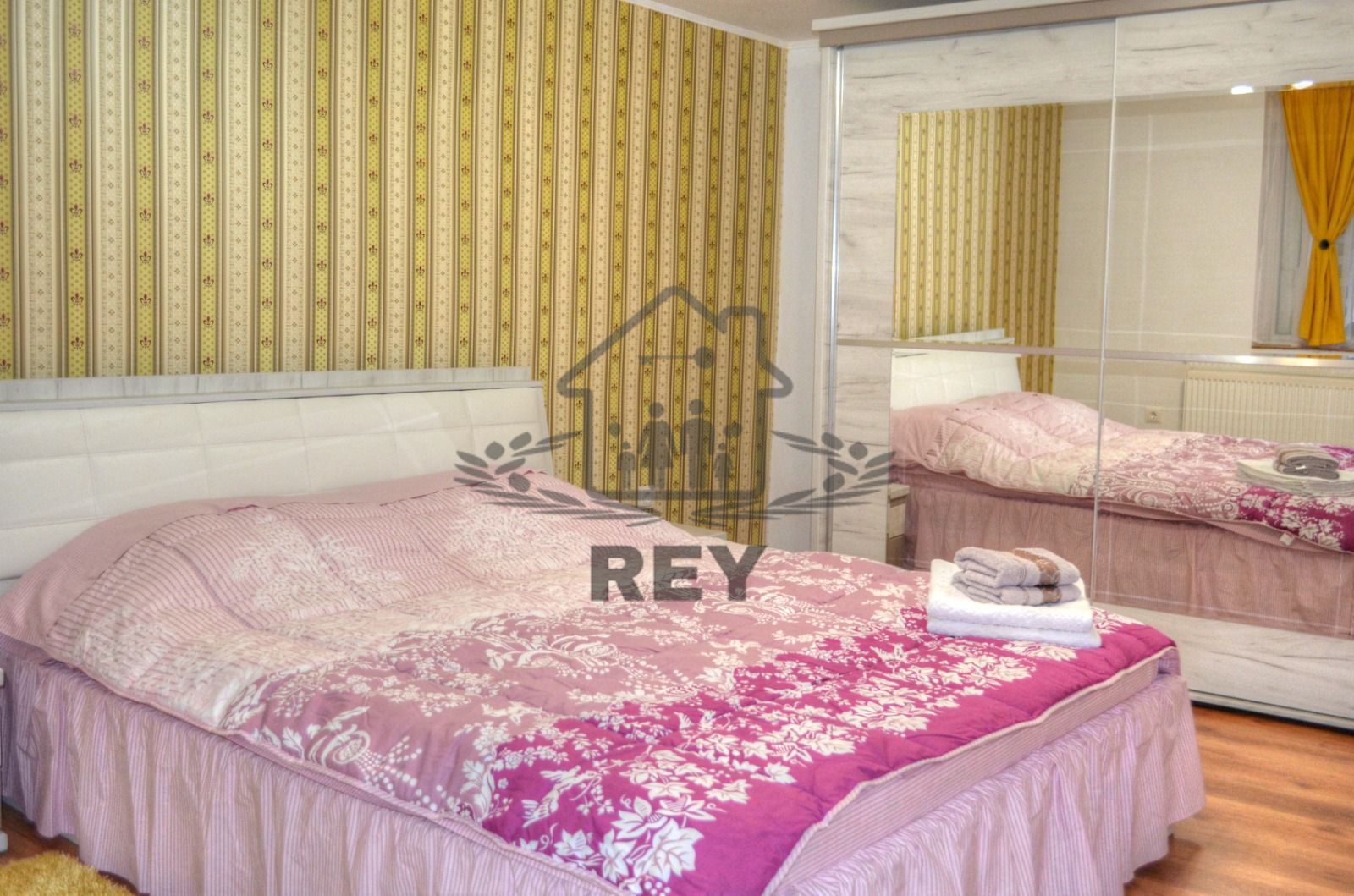 Apartament renovat, 2 camere cu terasa,, zona Constituției - Poză 17
