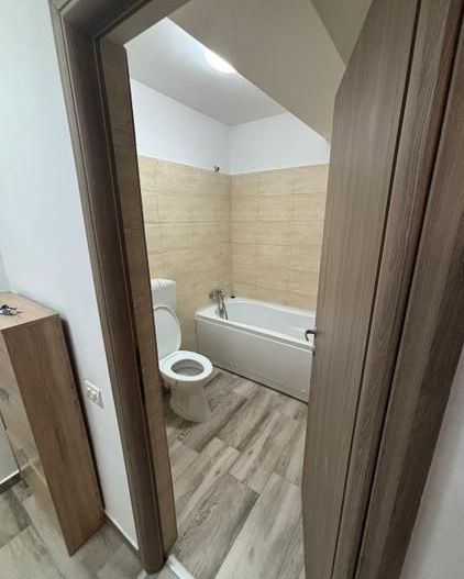 De inchiriat garsoniera , Liberty Centre - Poză 11