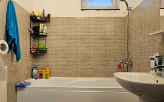 Oportunitate - Apartament cu trei camere in vila, zona Tractorul 70 mp - Poză 18