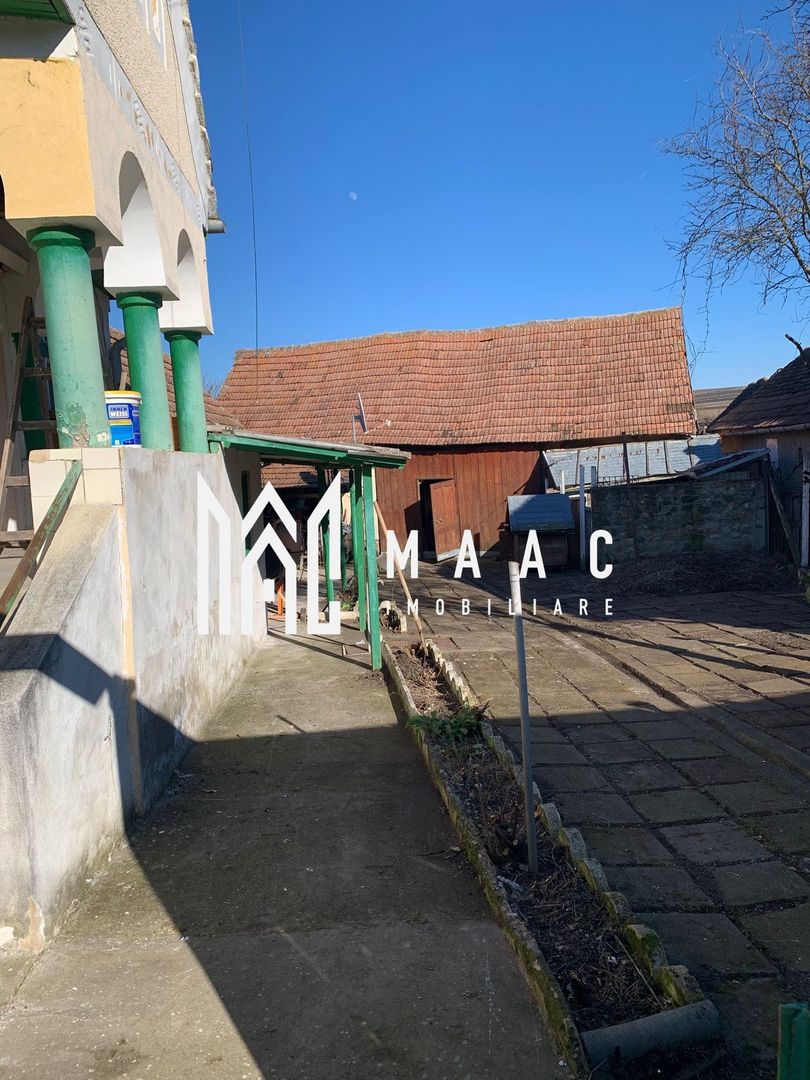 Casă tradițională cu potențial în inima Ardealului - Poză 2