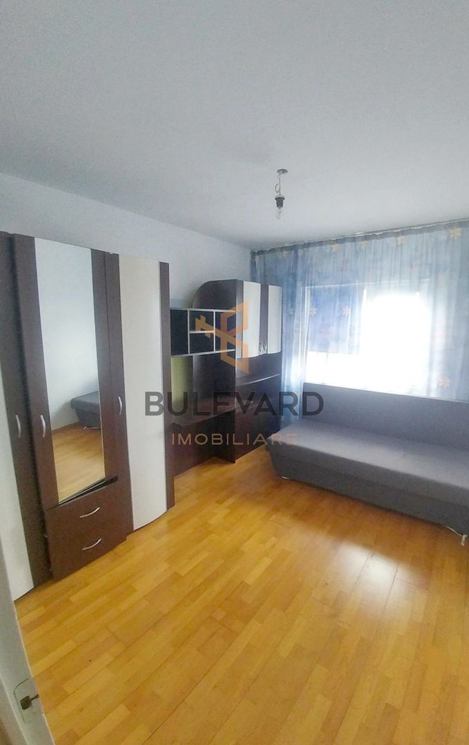 Ap 3 camere decomandate, semicentral, zona verede si linistita - Poză 9