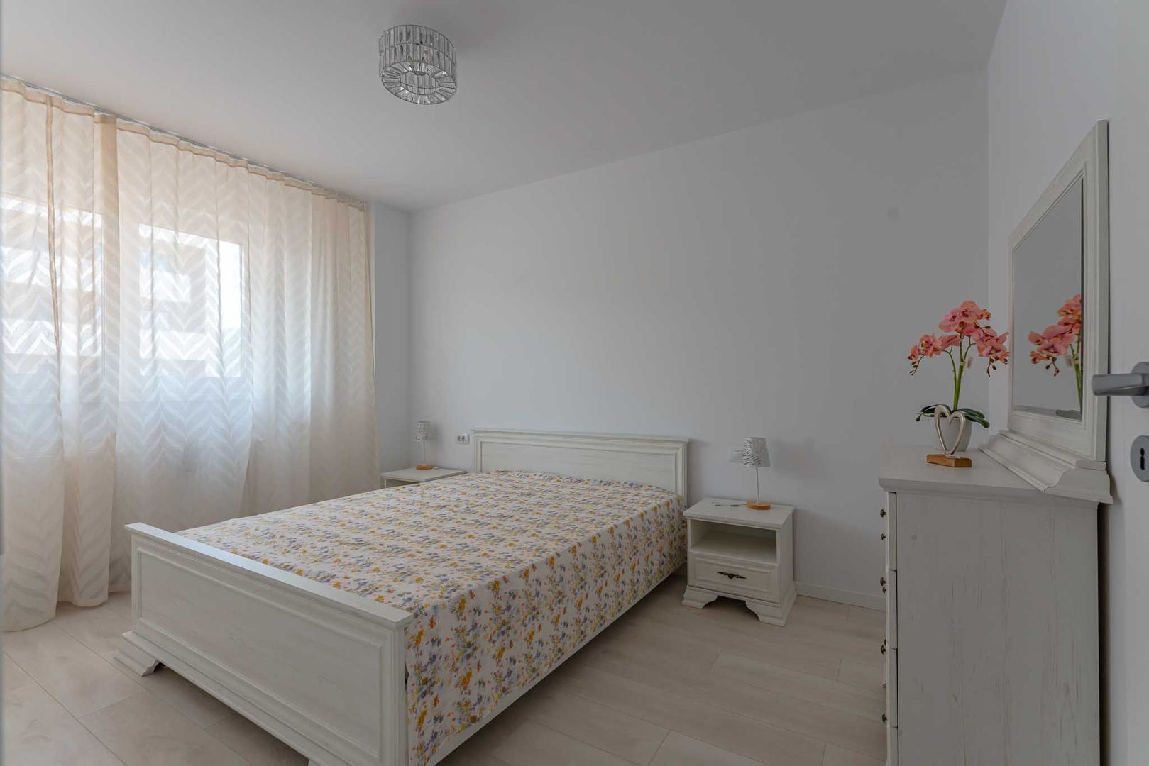 Apartament studio în cartier Noua cu loc de parcare subteran - Poză 8