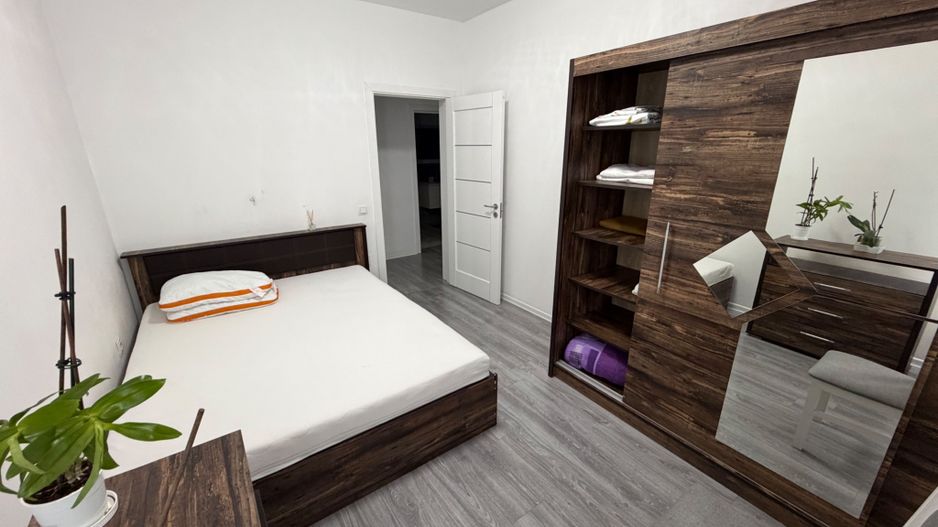 Apartament 3 camere de inchiriat - zona Arex - Poză 2