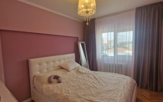 Apartament cu 3 camere | Zona Biserica Emanuel | Oradea - Poză 1