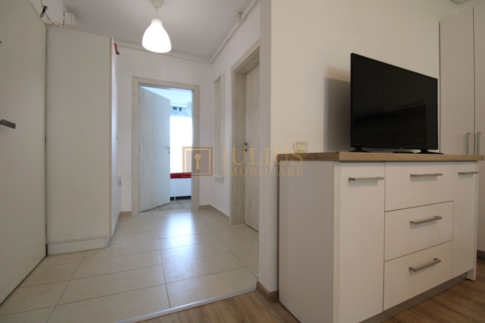 City of Mara, mobilat modern, parcare si contract inclus ! - Poză 8