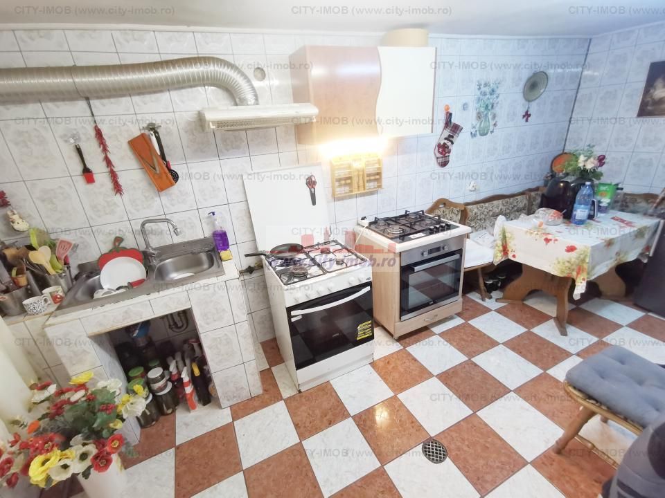 Vanzare casa Andronache - Poză 6