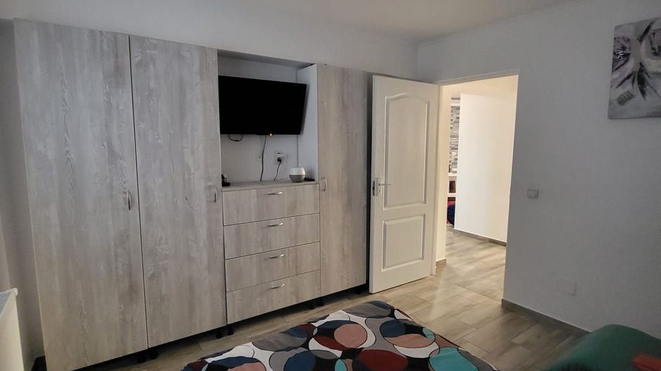 APARTAMENT MODERN CU 4 CAMERE IN AMPOI 2 - Poză 3