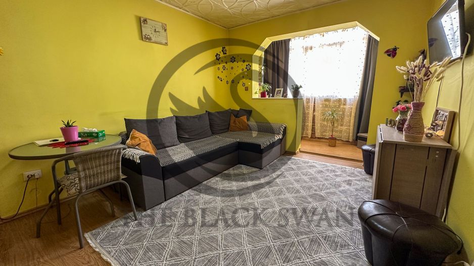 Apartament cu 3 camere de vanzare | Mobilat | Malu Rosu | Comision 0% - Poză 1