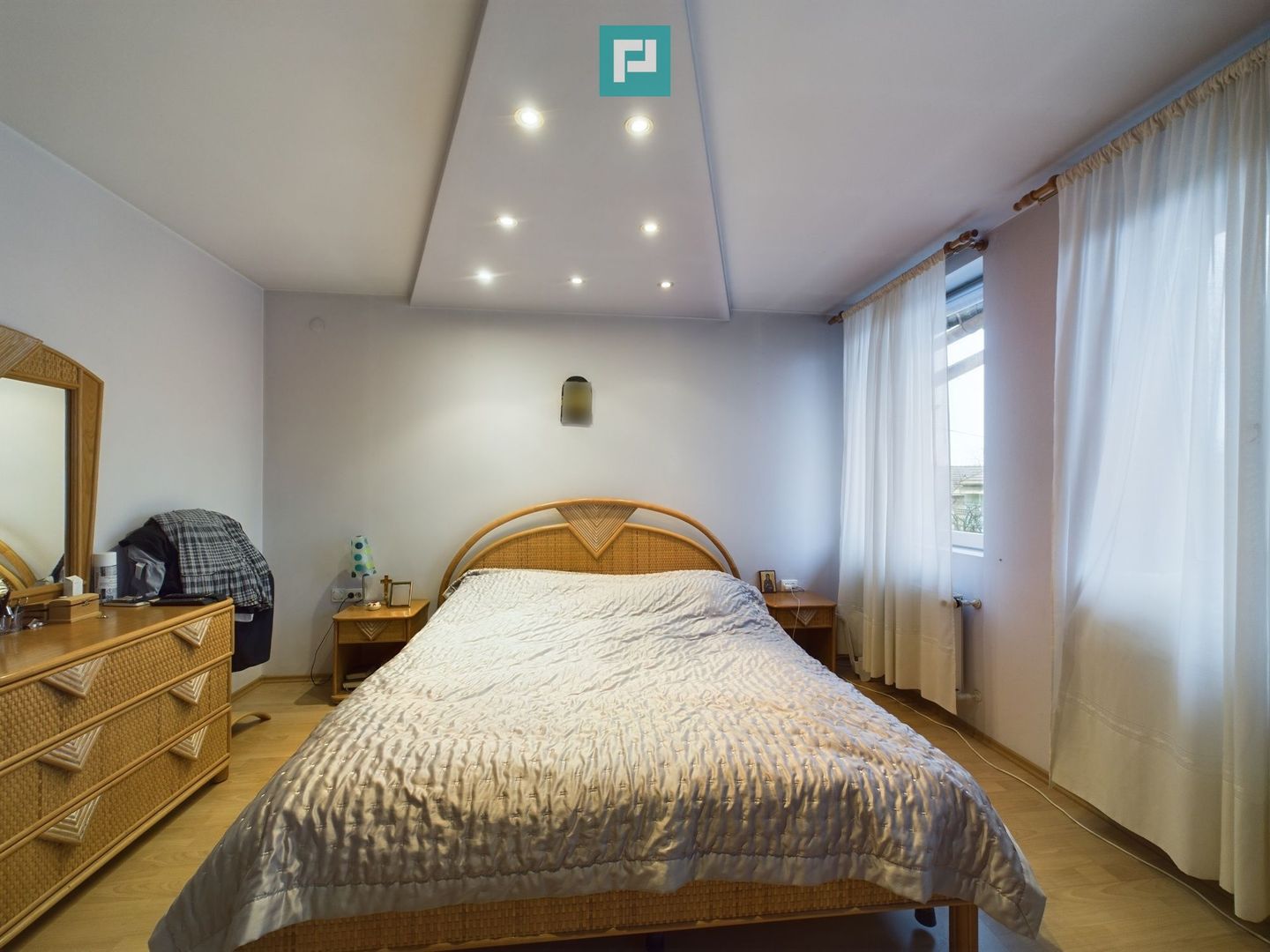 Casă situată Central în Dumbrăvița - Poză 20