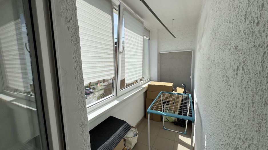 Apartament decomandat cu 3 camere in Florilor, strada Crinului - Poză 14