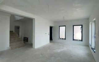 Casă individuală cu garaj-Moșnița Veche - Poză 3