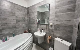 Apartament de 3 camere | de vanzare | Parcare inclusa - Poză 8